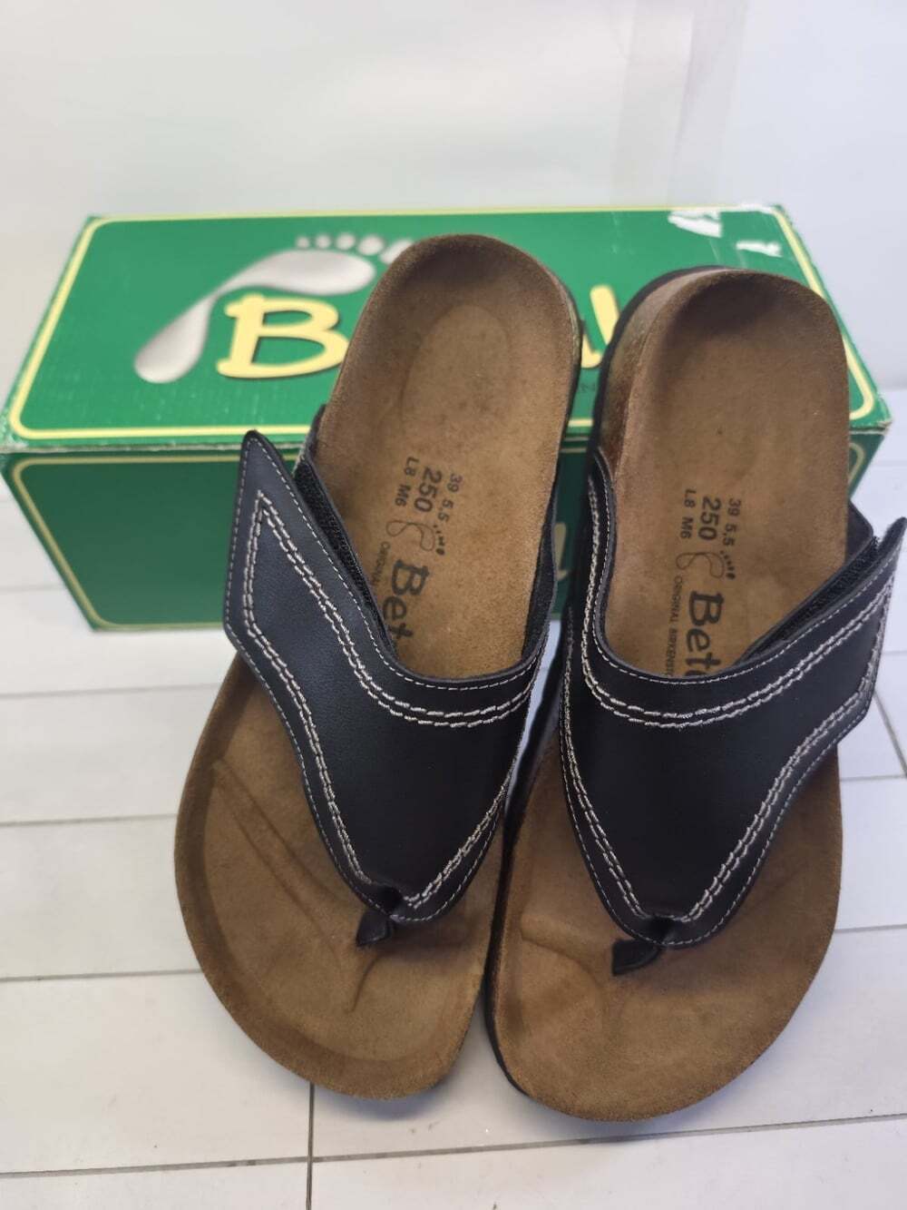 Betula Birkenstock Diana Womens Size 8 Sandals Black Leather Thong